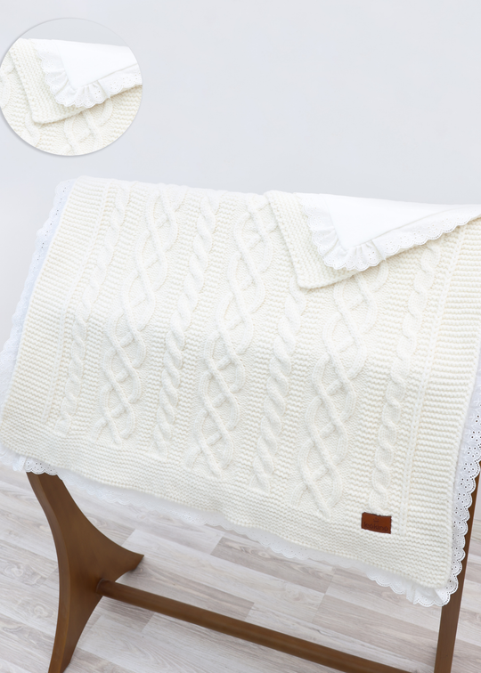 Set Pled Tricotat Ivory cu Lana Merinos si Pled Bumbac cu Broderie 9721 Leo King