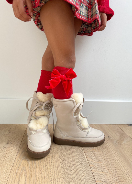 3/4 Red Cotton Blend Socks with Rips Bow 2482/2 col 550 Condor