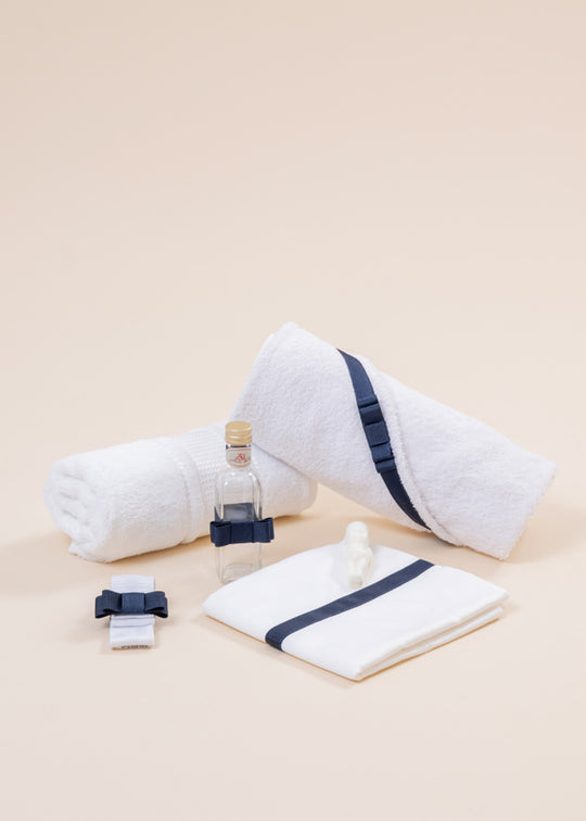 Trusou Universal Amos Alb cu Banda Ripsata Bleumarin  Baieti AnneBebe