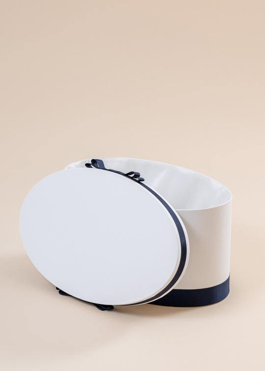 Cufar Elegant Baieti Luigi Luca Crem cu Banda Ripsata Bleumarin AnneBebe
