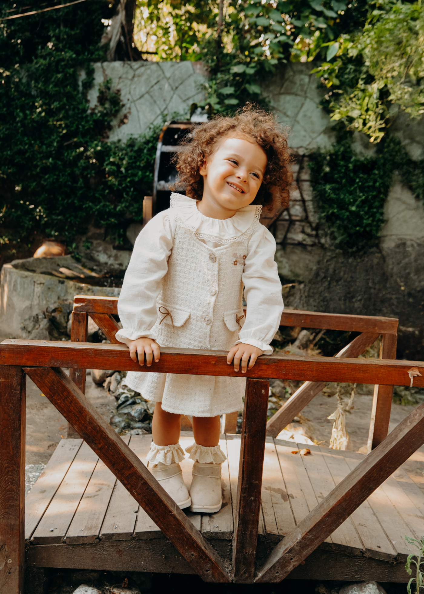 Set 2 Piese Sarafan Stofa Crem cu Paiete si Camasa 3731 Mino Baby