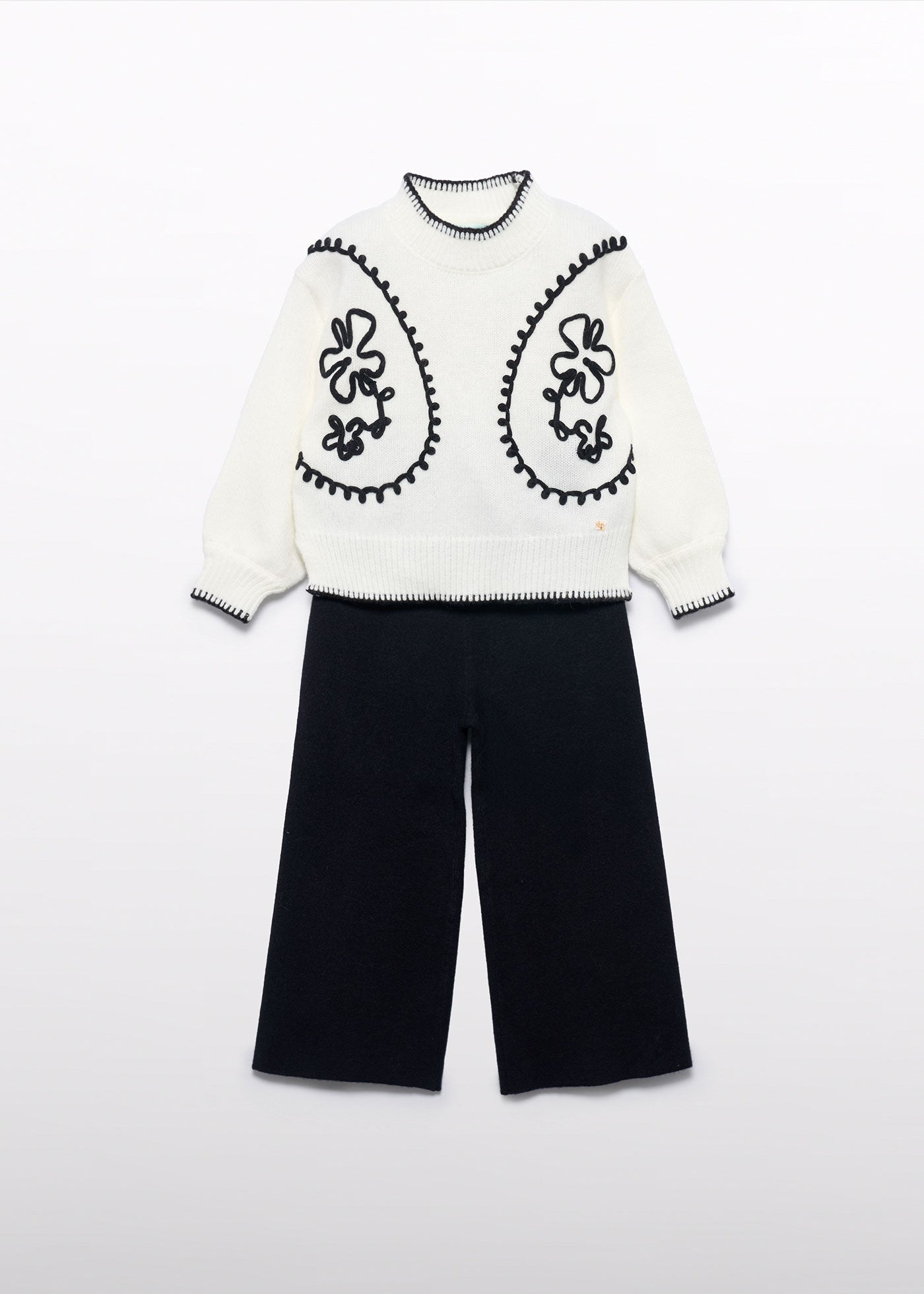 Set 2 Piese Fete Bluza Tricot Crem Cu Broderii Si Pantaloni Lungi Negri 5729 Abel & Lula