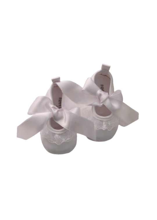 Balerini Albi cu Volan Dantela si Funda Saten 241170 Sinderella