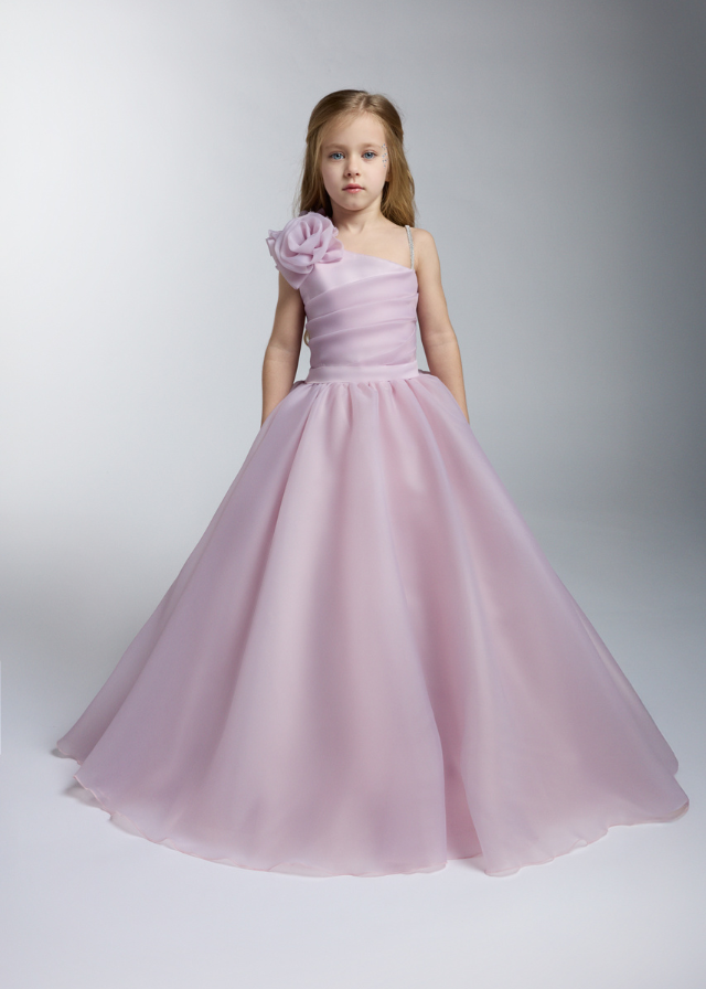 Rochie Eleganta pentru Serbare Lunga Lila cu Aplicatie pe Umar 3-11 ani 2252 Kanilla