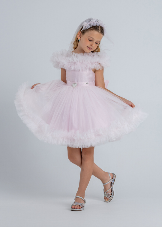 Rochie Ceremonie Roz cu Volan din Tull pe Umeri Fusta din Tulle si Accesoriu Inima in Talie 2766 Mon Princess