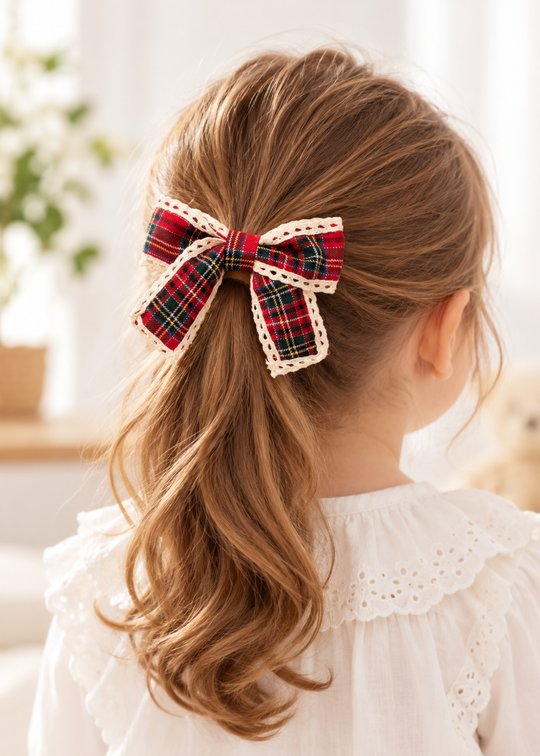 Clama de Par cu Fundita in Carouri Rosii si Dantela Crem CMN0123 – MinoBaby