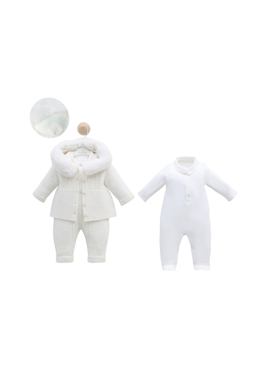 Set 3 Piese Alb Salopeta Lunga si Jacheta cu Lana Merinos cu Blana la Gluga si Salopeta Bumbac 9345 Leo King