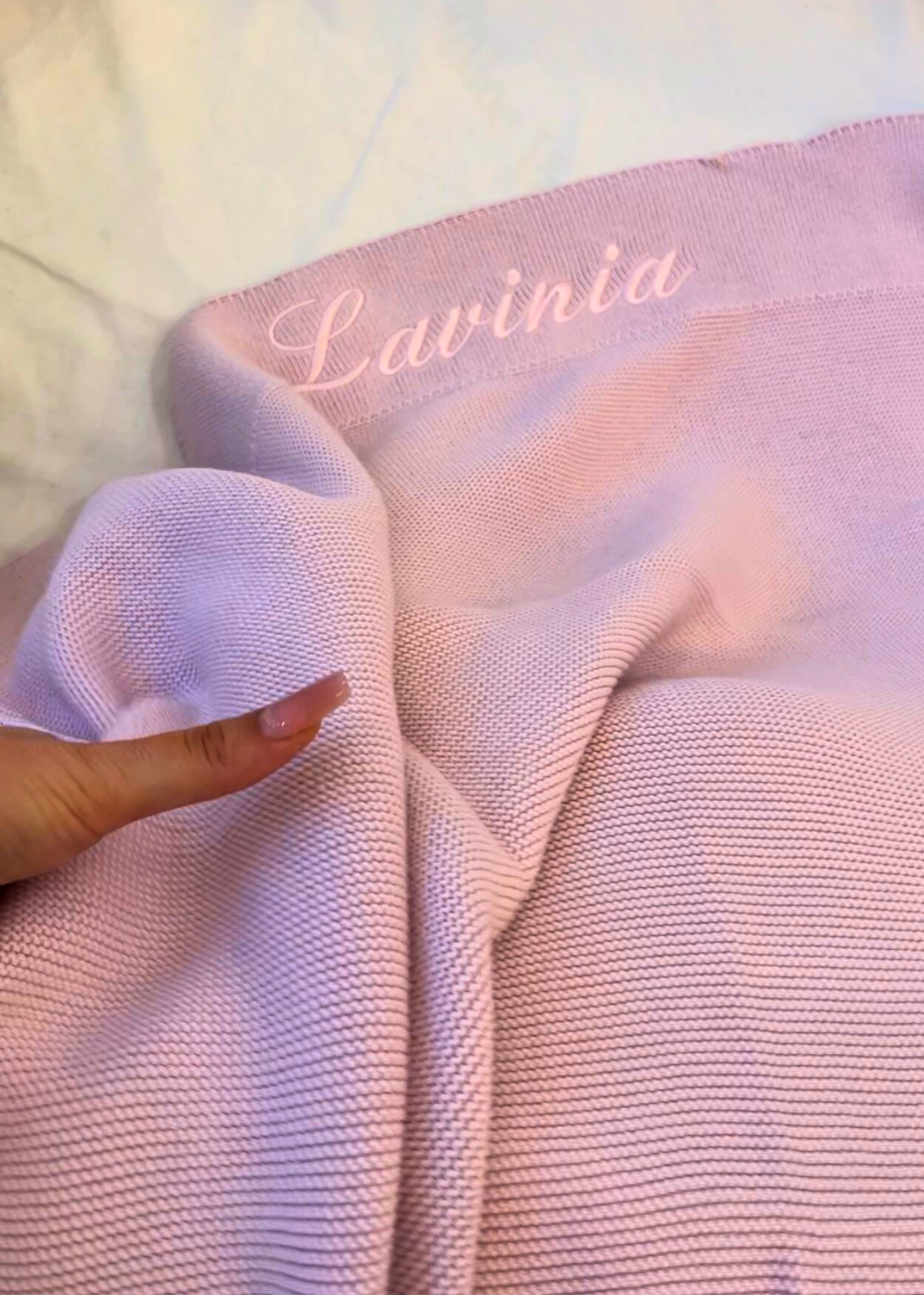 Personalizare broderie paturica cu nume copil
