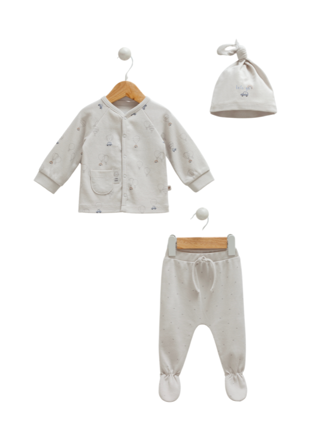 Set Bluza Pantaloni si Fes Gri cu Imprimeu Masini Flying Cars TKE1196 Mell Sweet Baby