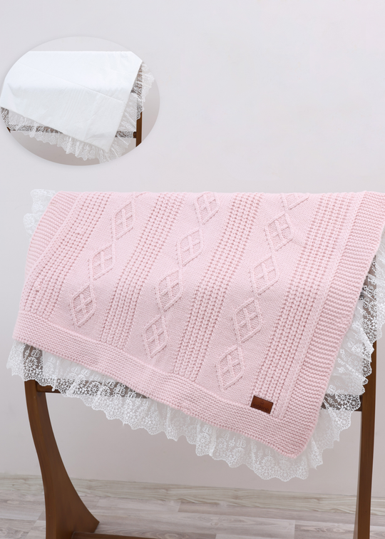 Set Pled Tricotat Roz cu Lana Merinos si Pled Bumbac cu Dantela 9723 Leo King