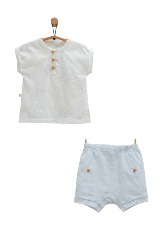 Set 2 Piese Tricou Crem cu Maneca Scurta si Pantaloni Scurti Bleu Serenity Boy TKE1749 Mell Sweet Baby