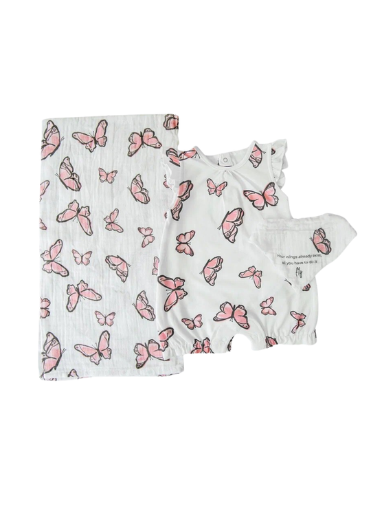 Set 3 Piese Salopeta Scurta Alba cu Fluturi Roz Scutec si Baveta S39050 Kitikate
