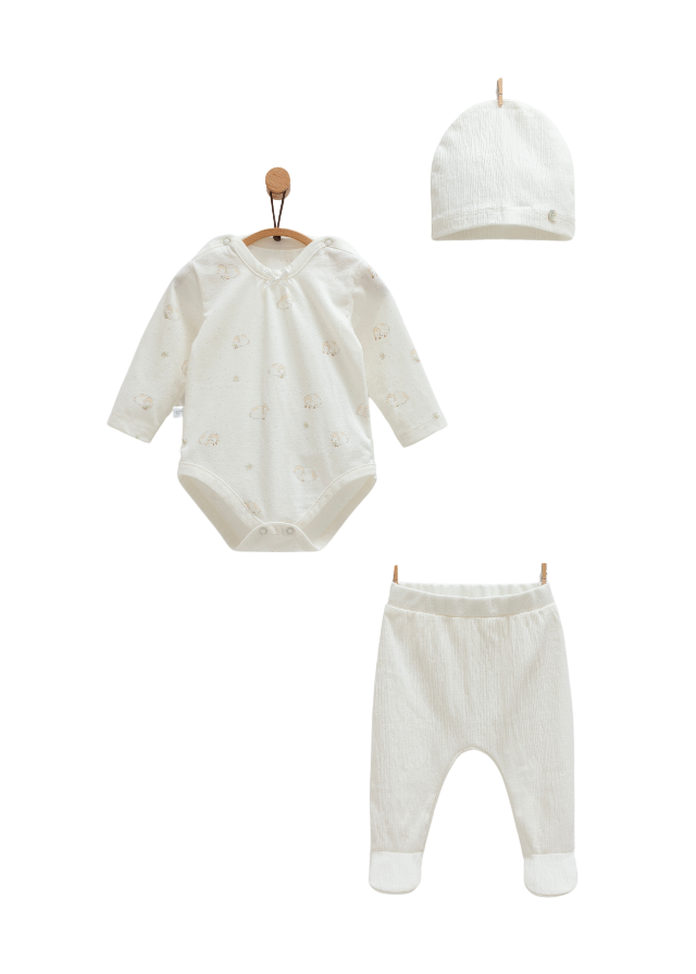 Set 3 Piese Crem Body cu Oite Pantaloni si Fes Mini Lamb BPS1823 Mell Sweet Baby