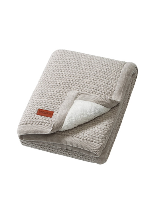 Paturica Tricotata Gri din Bumbac Captusita cu Blanita Alba - 75x100 cm 1658 - BabyOno