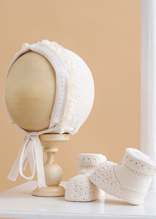 Set Caciula si Botosi Tricotate Bej 1327 Leo King