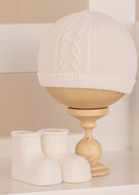 Set Fes si Botosi Tricotate Alb 1330 Leo King