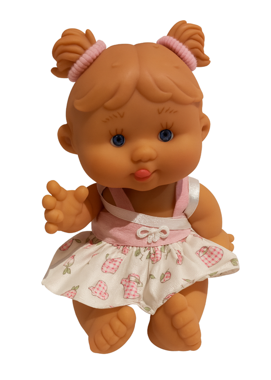 Papusa Parfumata cu Rochita Alba cu Imprimeu Fructe si Legume - 21 cm - 0494 - Nines