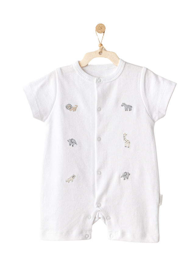 Salopeta Scurta Alba cu Broderie Animale Safari AC25805 Andywawa