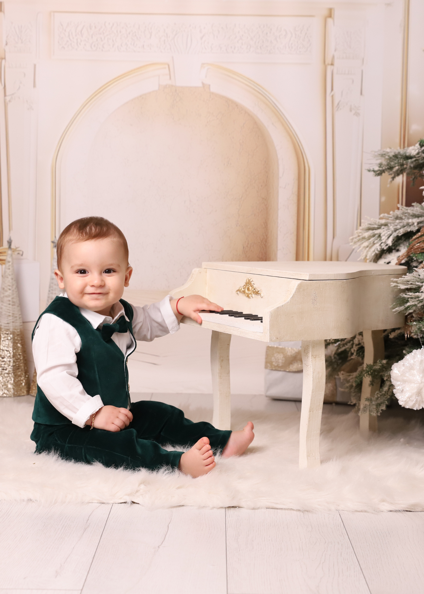 Ayan Green Velvet Costume AnneBebe