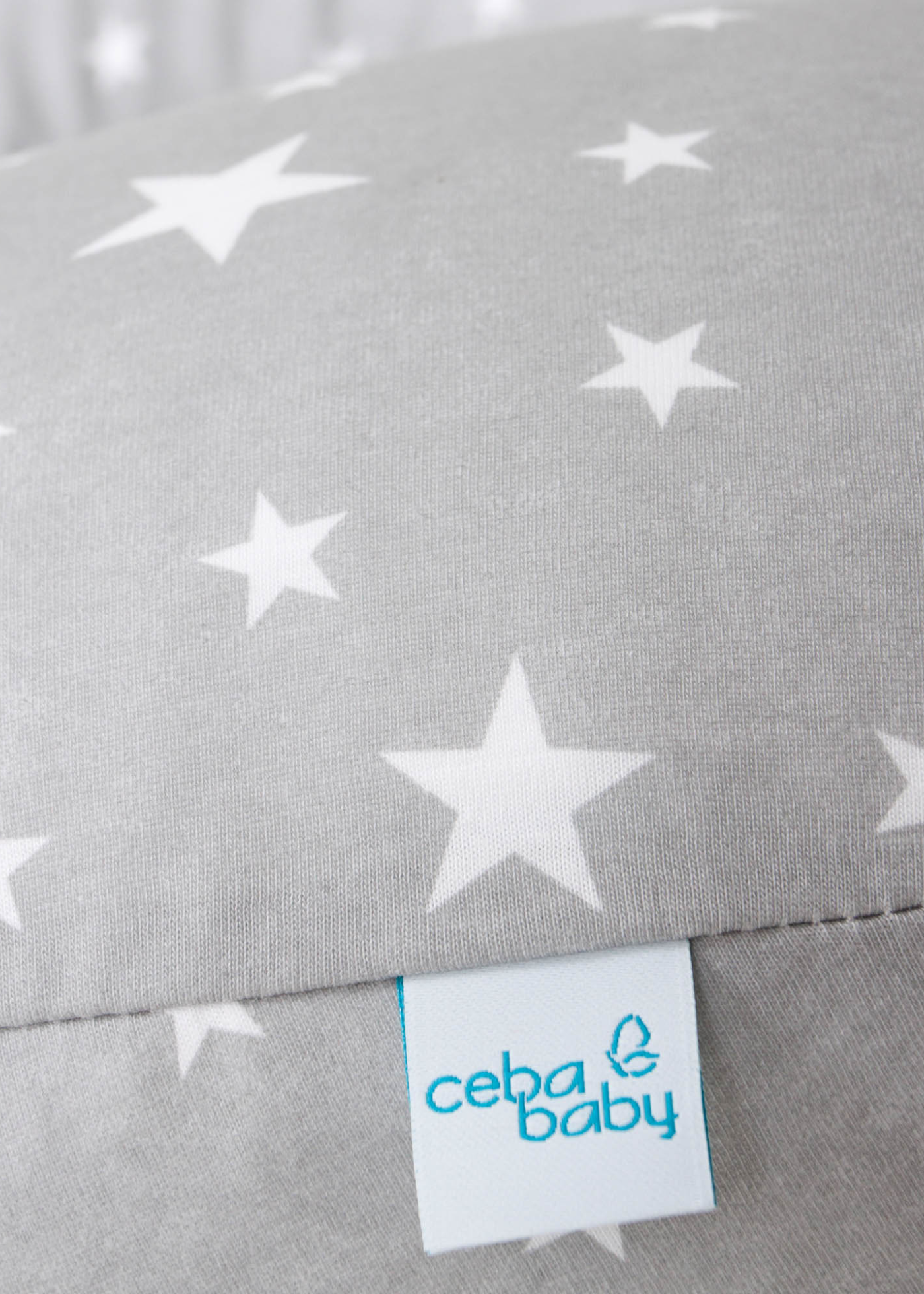 Perna Alaptat Multifunctionala Maxi Gri cu Stelute Albe Milky Way 741-700-635 BabyOno