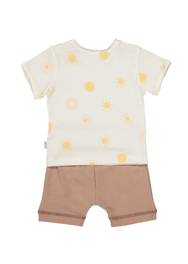 Set 2 Piese Tricou Crem cu Imprimeu Soare si Pantaloni Scurti Maro Sunshine K4715 Bebetto