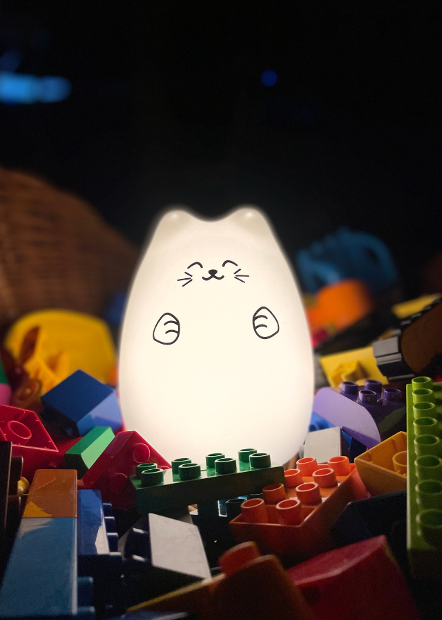 Lampa de Veghe din Silicon Pisica Alba cu Micro-USB 52-008 Rabbit & Friends
