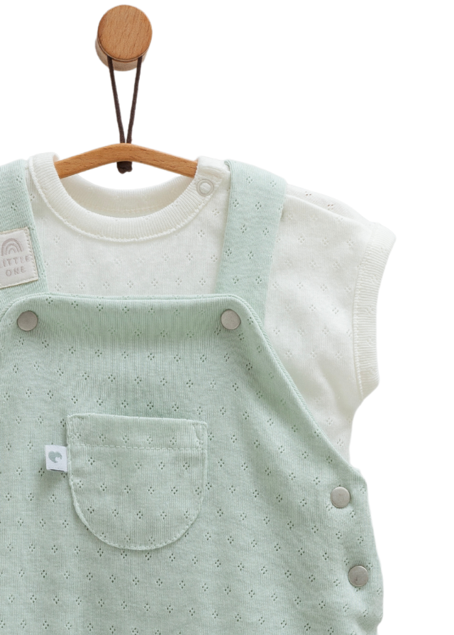 Set 2 Piese Salopeta Scurta Verde si Tricou Crem Move Boy SLE1712 Mell Sweet Baby