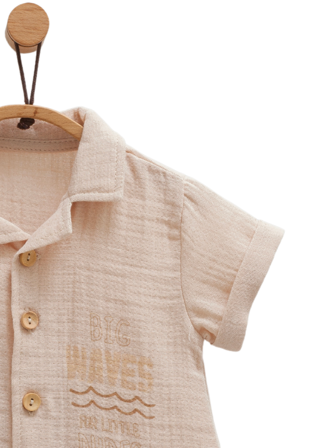 Salopeta Scurta din Muselina Maro cu Guler si Nasturi Little Boy TE1671 Mell Sweet Baby