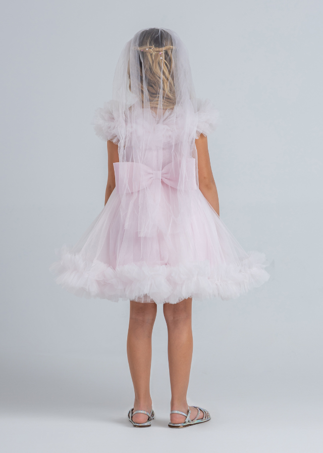 Rochie Ceremonie Roz cu Volan din Tull pe Umeri Fusta din Tulle si Accesoriu Inima in Talie 2766 Mon Princess