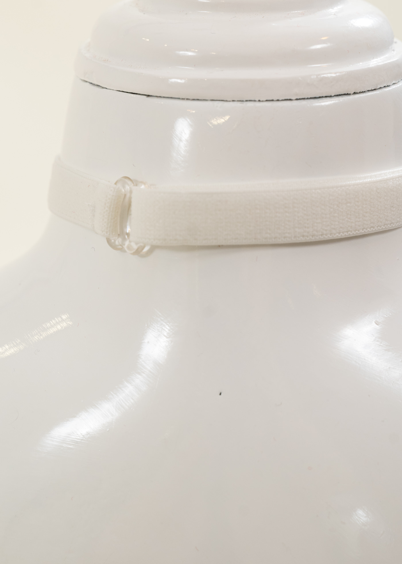 Papion Elegant in Carouri Rosu AnneBebe