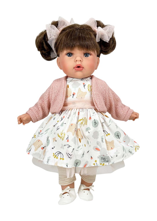 Papusa Parfumata Tita Satena cu Mecanism Rochita Alba Imprimeu Floral si Jacheta Roz – 45 cm – 6133 – Nines