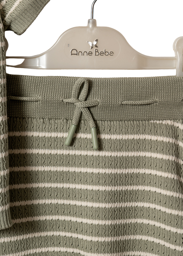 Set 3 Piese Cardigan cu Maneca Scurta si Pantaloni Scurti Tricot Verde cu Dungi si Body Crem cu Vapor 8163 Leo King