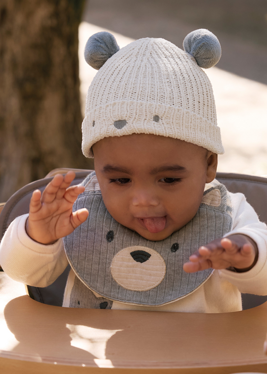 Set Caciula si Sosete Crem cu Gri cu Lup 9933 Mayoral