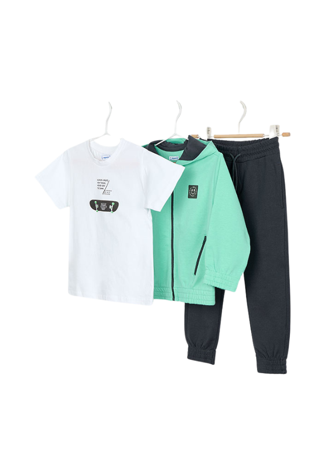 Trening 3 Piese Hanorac Verde Pantaloni Gri si Tricou 3881 Mayoral