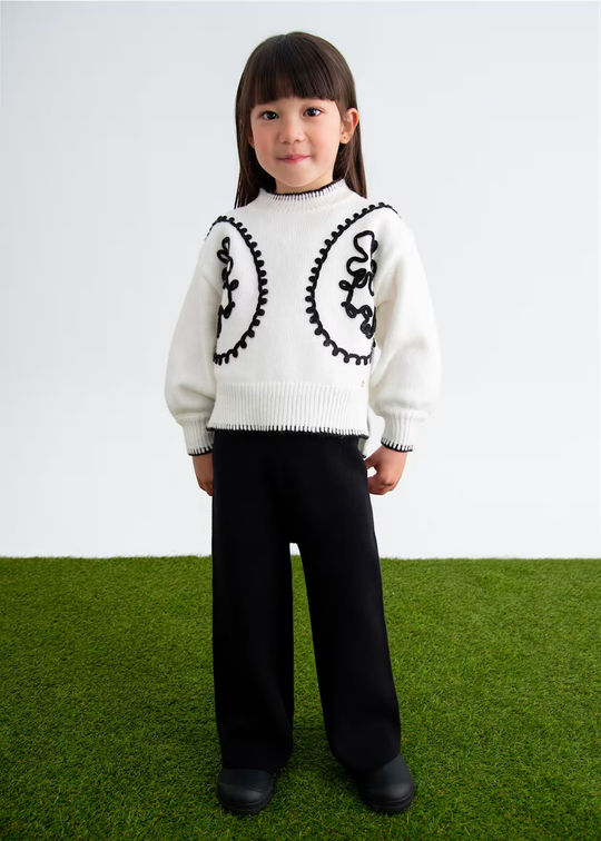 Set 2 Piese Tricotat cu Broderii, Bluza Crem si Pantaloni Negri pentru Fete 5729 – Abel & Lula