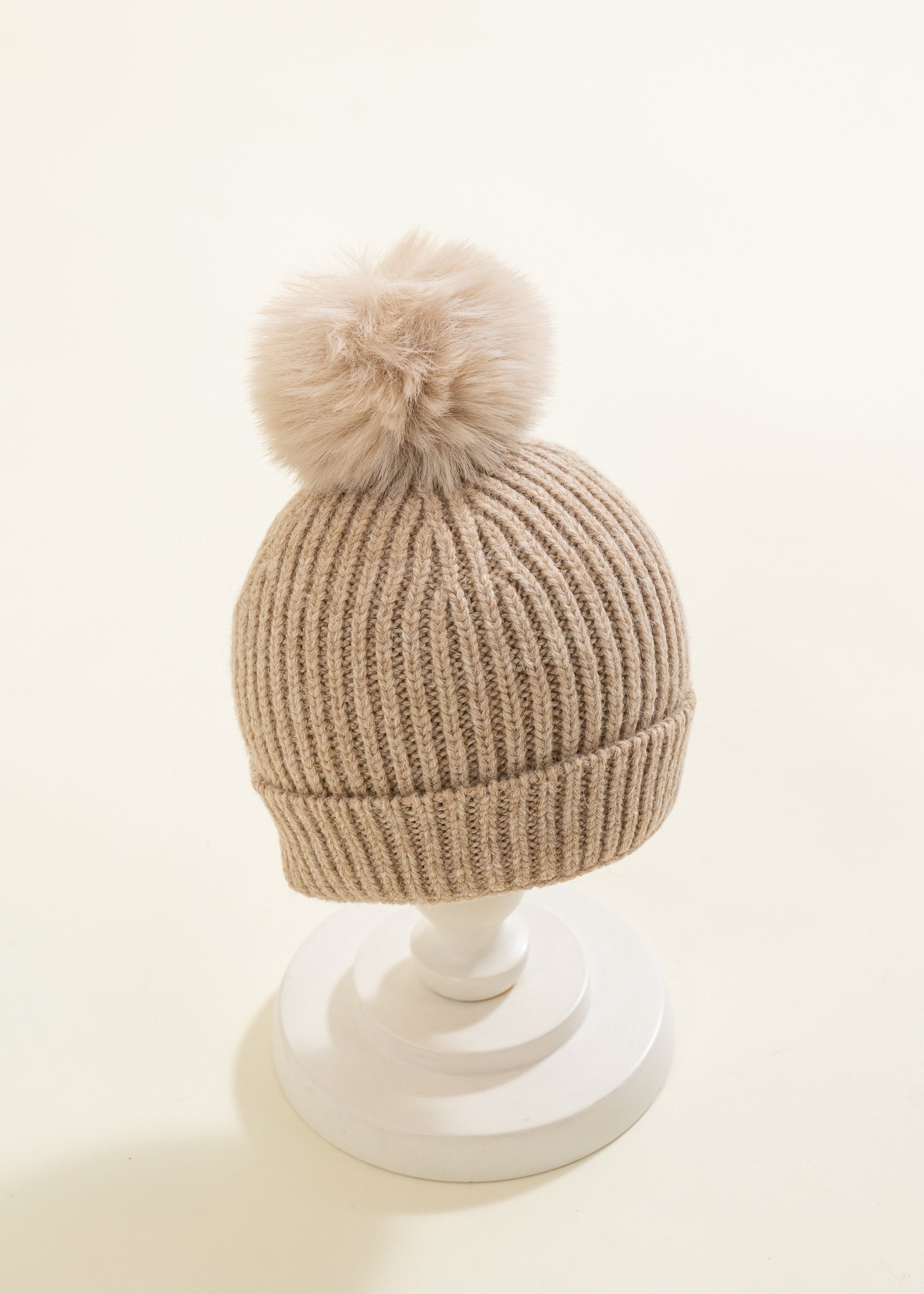 Caciula Tricotata Bej Lana Merinos 2016 Leo King