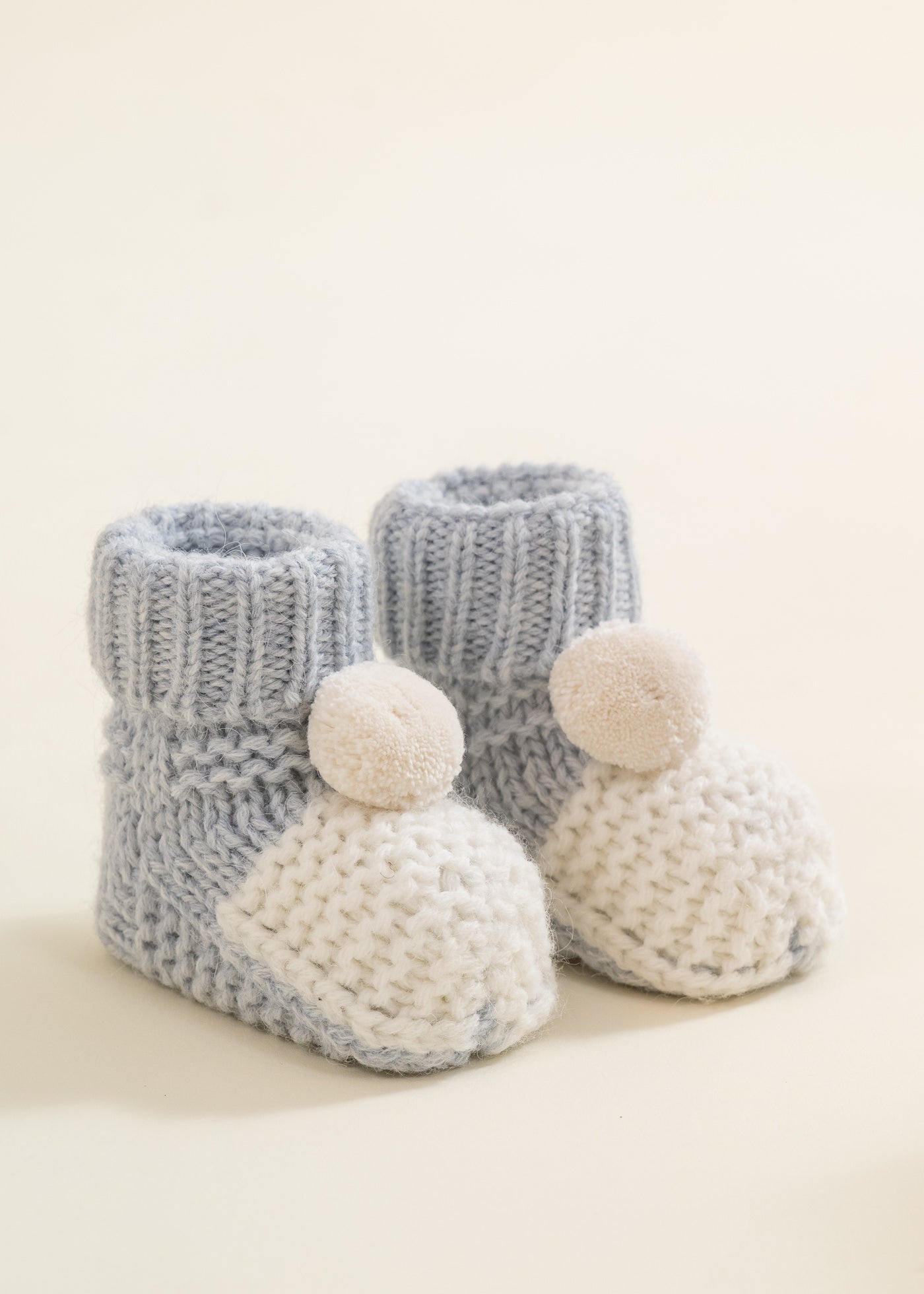 Botosi Tricotati Bleu cu Ivory 2207 Leo King