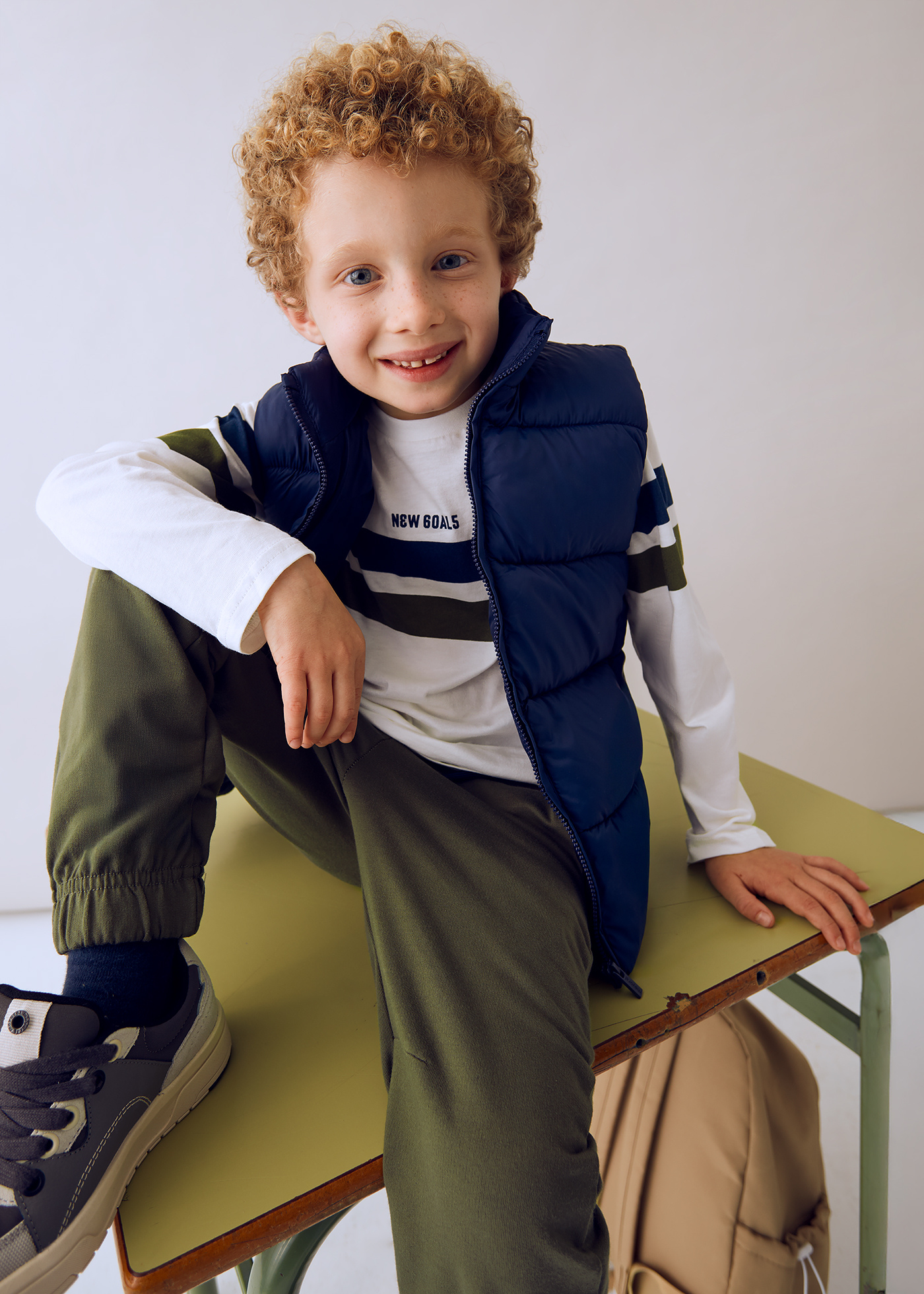 Set 3 Piese Pantaloni Sport Olive Bluza Crem si Vesta din Fas Bleumarin 4607 Mayoral