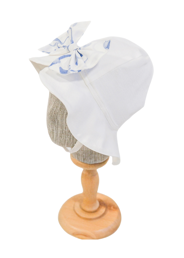 Set 3 Piese Rochie Alba cu Flori Albastre Chilotel si Palarie 3641 Mino Baby