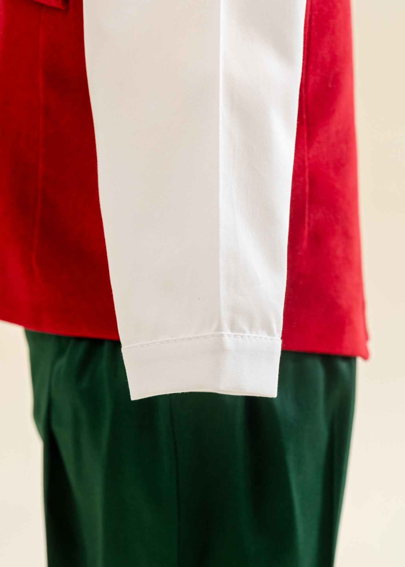 Costum Vesta Raiat Rosu Pantalon Verde AnneBebe