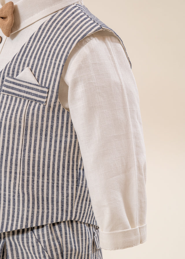 Costum Teodor 4 Piese Vesta Si Pantalon din In Cu Dungi