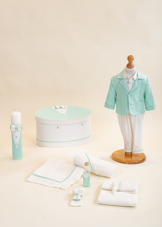 Set Botez Tiberiu 4 Piese, Costum, Trusou, Lumanare si Cufar Personalizat Botez AnneBebe