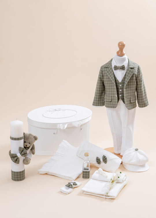 Set Botez Casian 4 Piese, Costum, Trusou, Lumanare si Cufar Botez AnneBebe