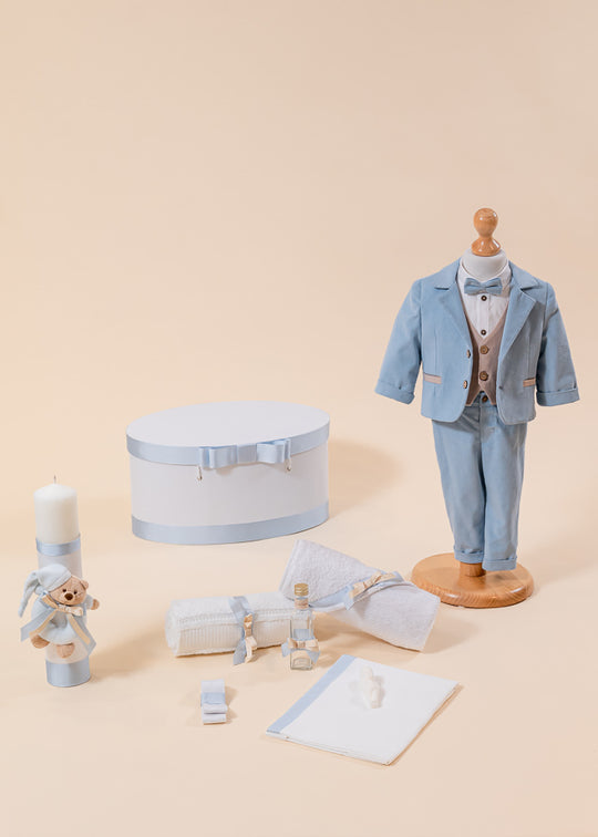 Set Botez Milan 4 Piese, Costum, Trusou, Lumanare si Cufar AnneBebe