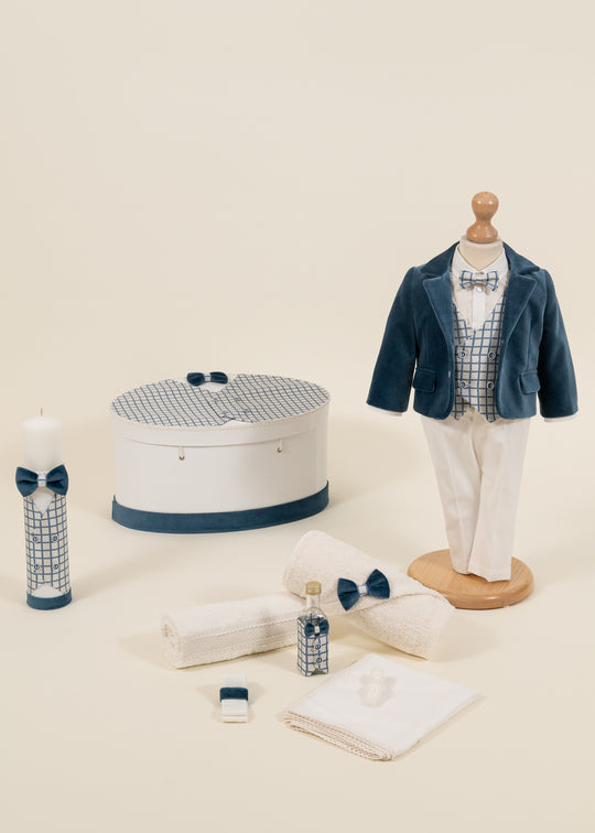 Set Botez Antonio 4 Piese, Costum, Trusou, Lumanare si Cufar Personalizat Botez AnneBebe