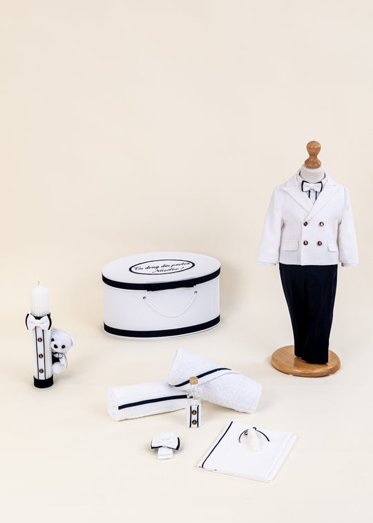Set Botez Sergiu 4 Piese: Costum, Trusou, Lumanare si Cufar Personalizat pentru Baieti – Sergiu | AnneBebe
