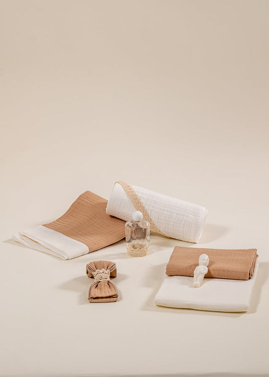 Trusou Muselina Cappucino Cu Pled Maro AnneBebe