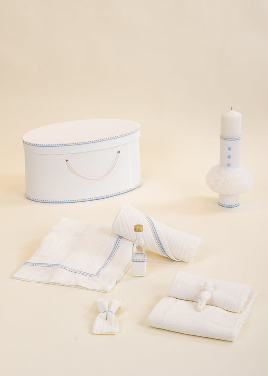 Set Botez Costum In 3 Piese, Lumanare, Trusou si Cufar Personalizat Botez AnneBebe