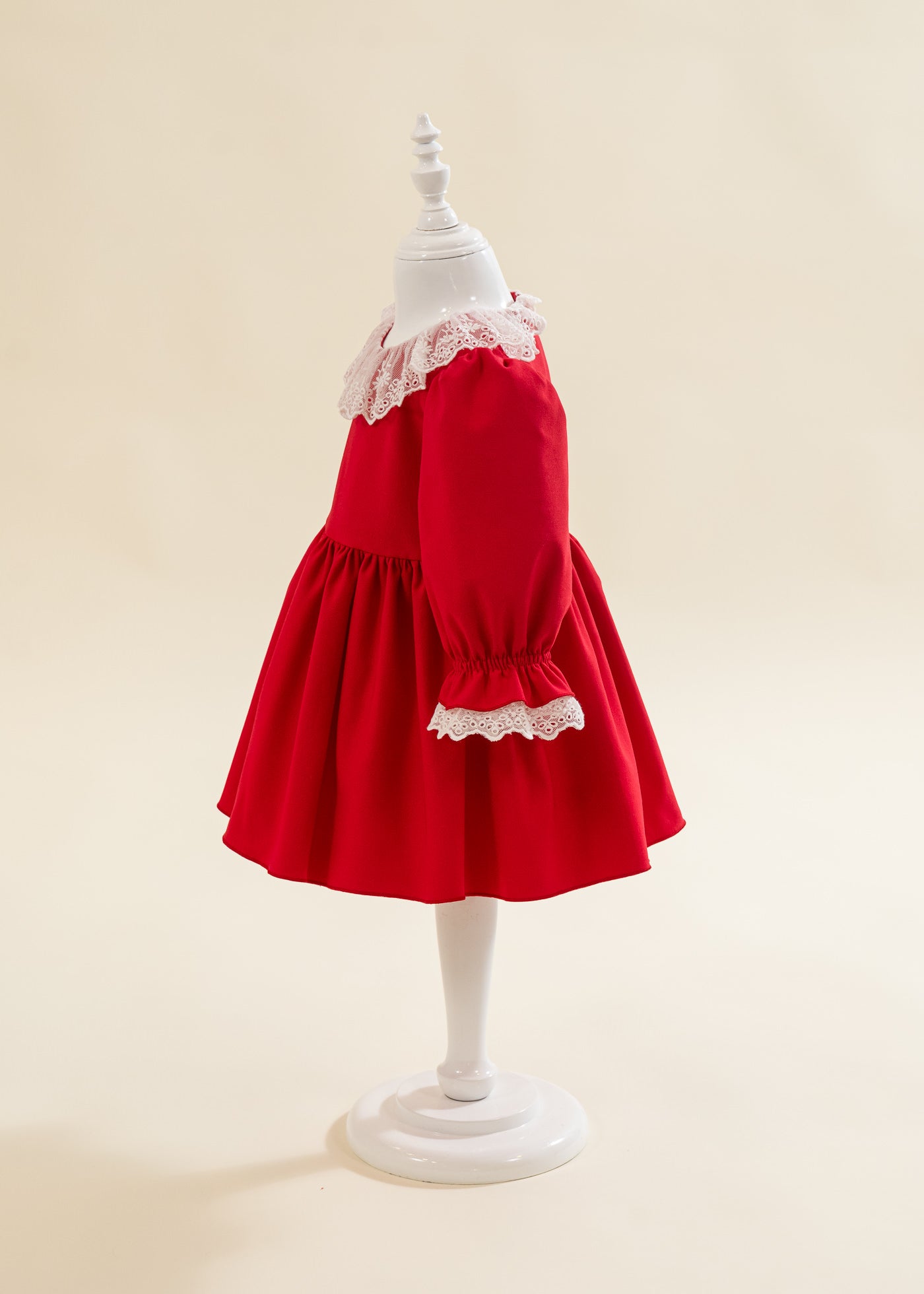 Rochita Stofa Rosie Cu Volanas Dantela Alba La Gat Si Maneca AnneBebe