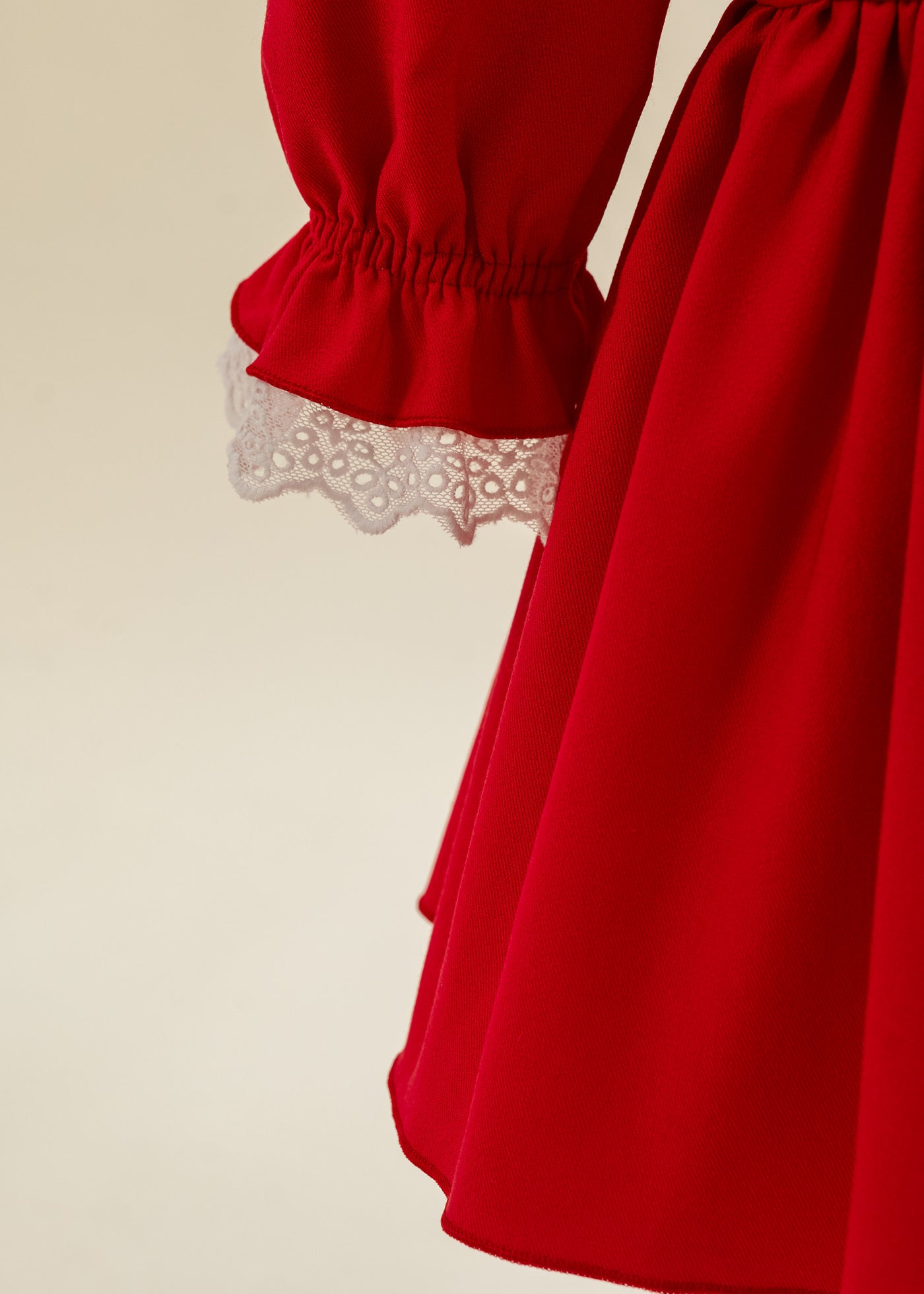 Rochita Stofa Rosie Cu Volanas Dantela Alba La Gat Si Maneca AnneBebe